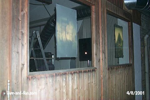 Die Projektion 'hör auf' von Marion Mielke, Performance-Künstlerin, Berlin.